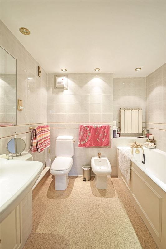 3 bedroom flat, The Oasthouse, Pinehurst South CB3