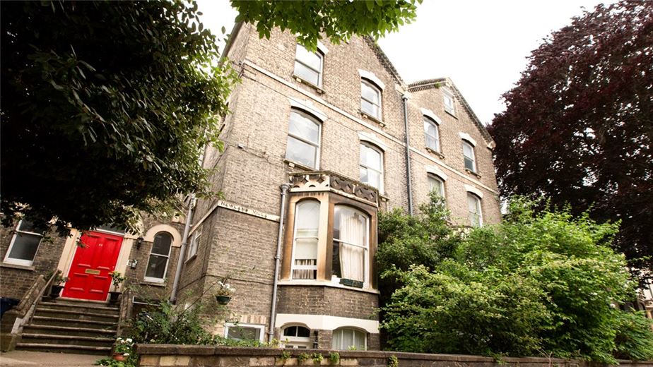 Flat for sale in Cambridge, Bateman Street, CB2 Cambridge Sales