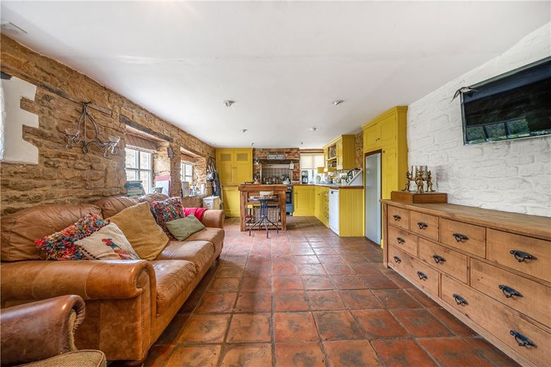 5 bedroom house, Northfield Lane, Nassington PE8 - Available