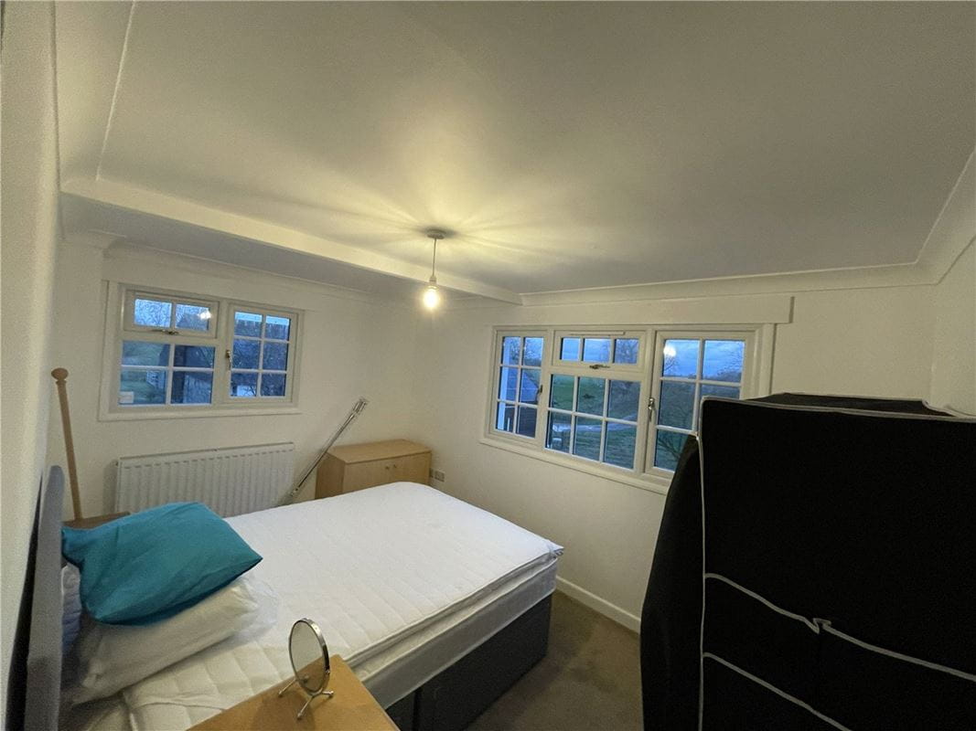 4 bedroom house, Long Drove, Cottenham CB24 - Available