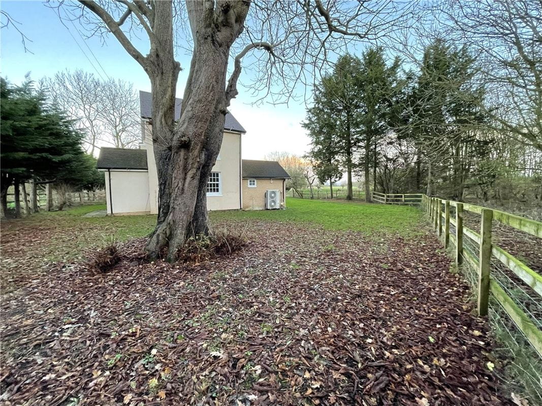 4 bedroom house, Long Drove, Cottenham CB24 - Available