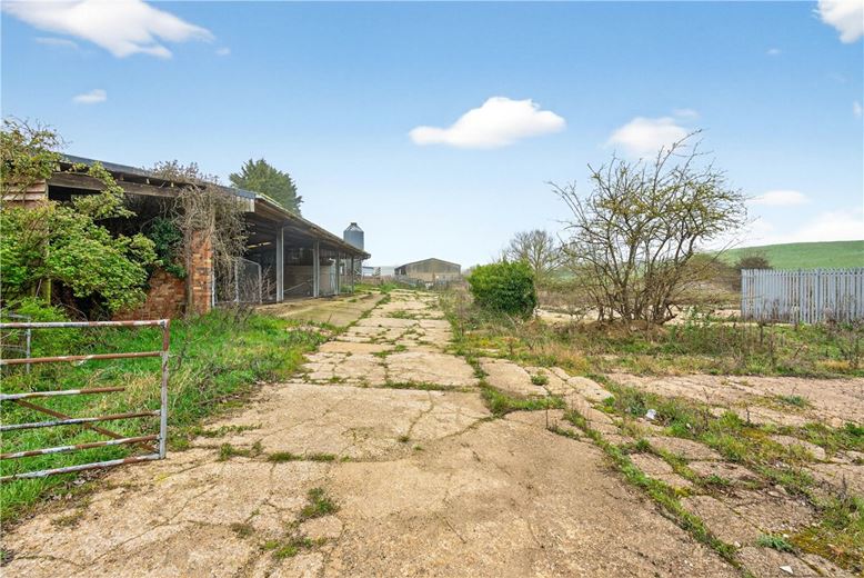  House, Limbersey Lane, Maulden MK45 - Available