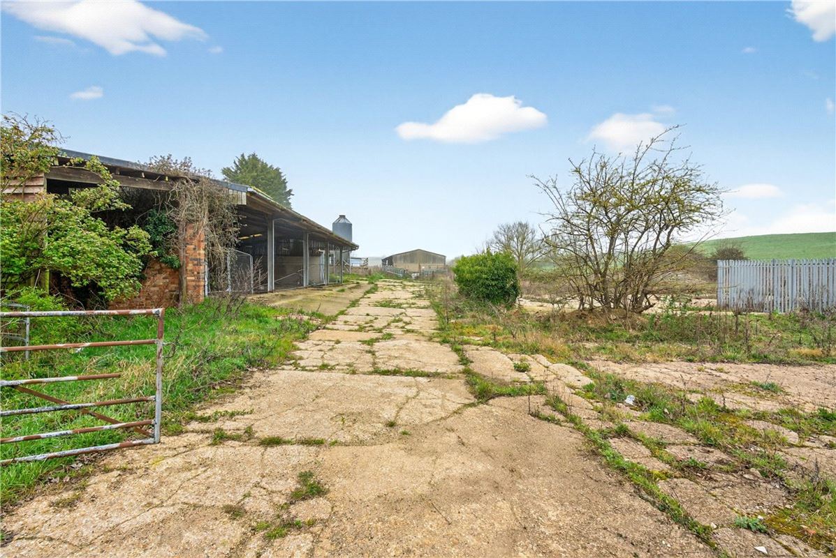  House, Limbersey Lane, Maulden MK45 - Available