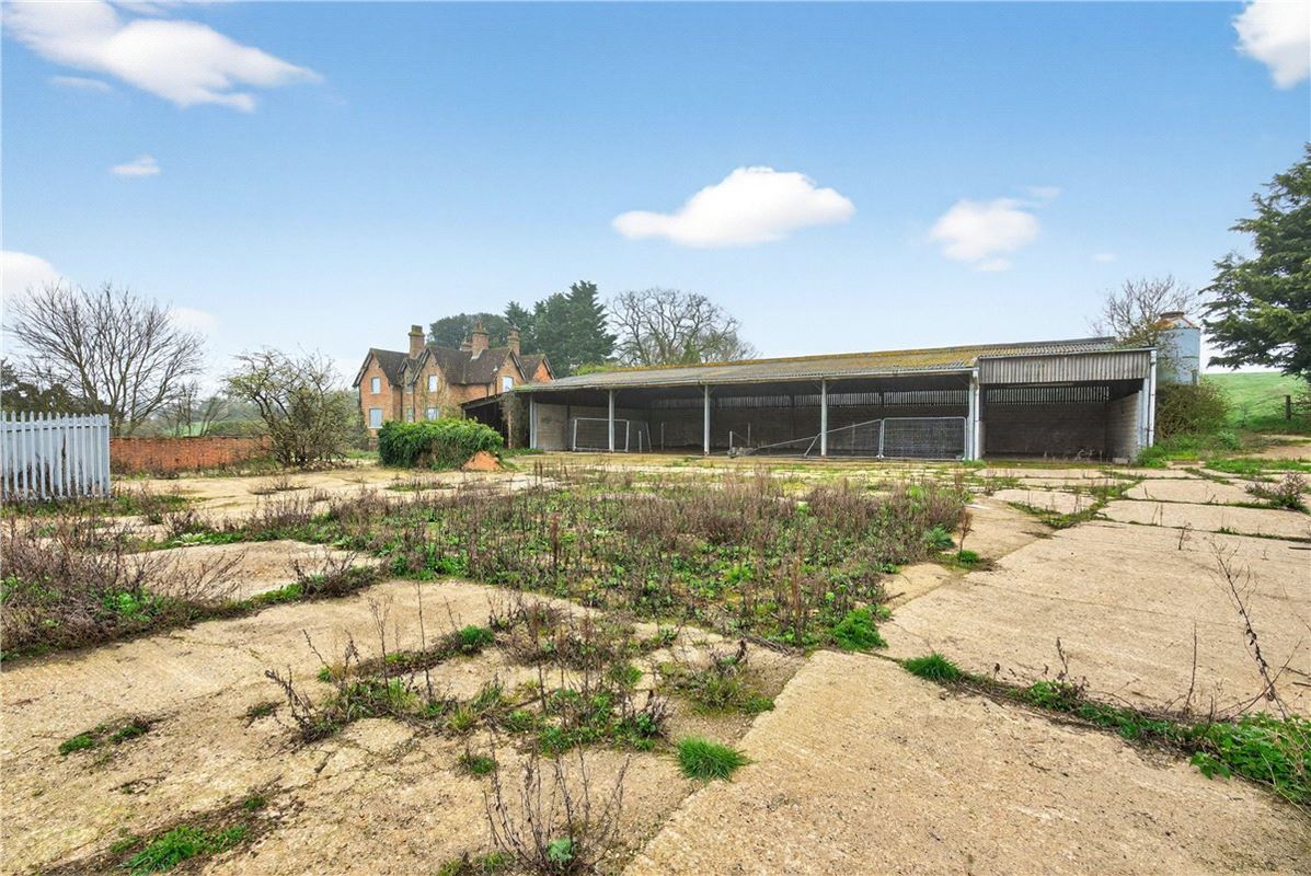  House, Limbersey Lane, Maulden MK45 - Available