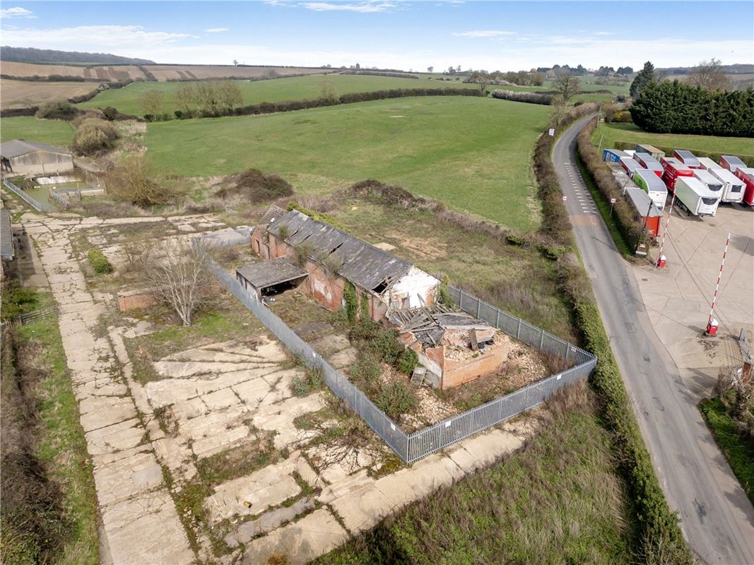  House, Limbersey Lane, Maulden MK45 - Available