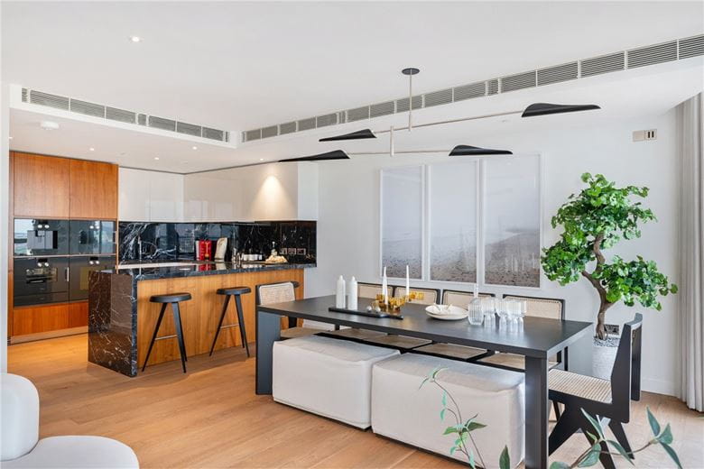 2 bedroom flat, Tower West, Chelsea Waterfront SW10 - Available