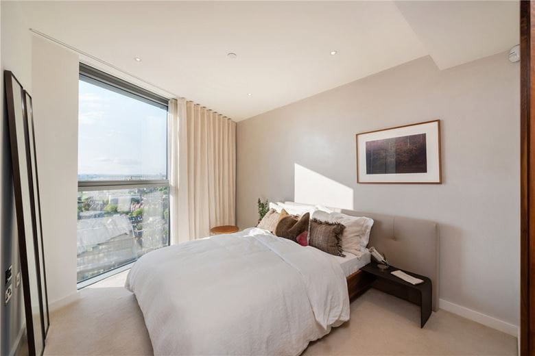 2 bedroom flat, Tower West, Chelsea Waterfront SW10 - Available