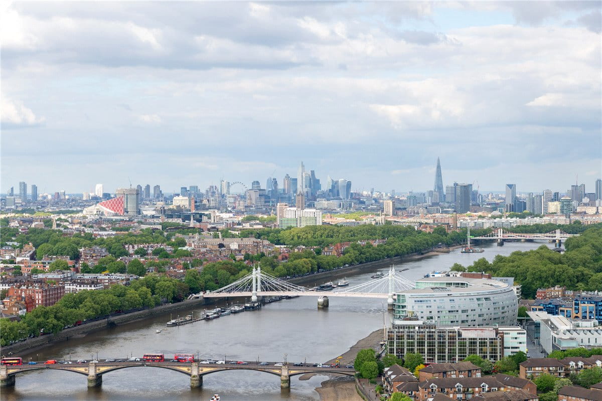 2 bedroom flat, Tower West, Chelsea Waterfront SW10 - Available