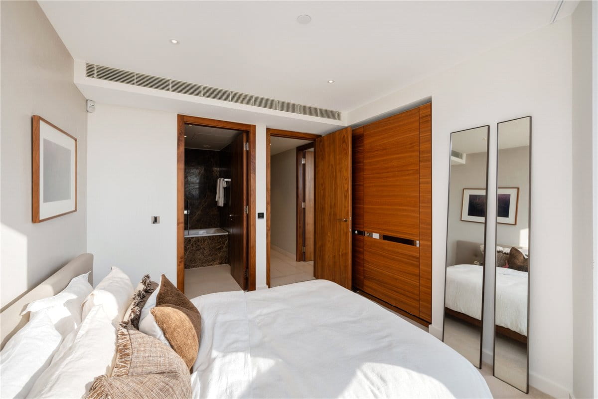 4 bedroom flat, Waterfront Drive, Chelsea Waterfront SW10 - Available
