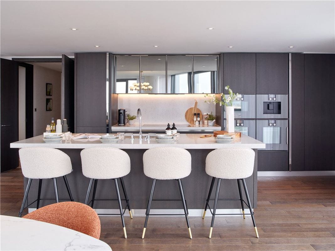 4 bedroom flat, Waterfront Drive, Chelsea Waterfront SW10 - Available