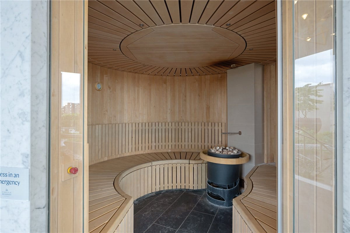 2 bedroom flat, Waterfront Drive, Chelsea Waterfront SW10 - Available