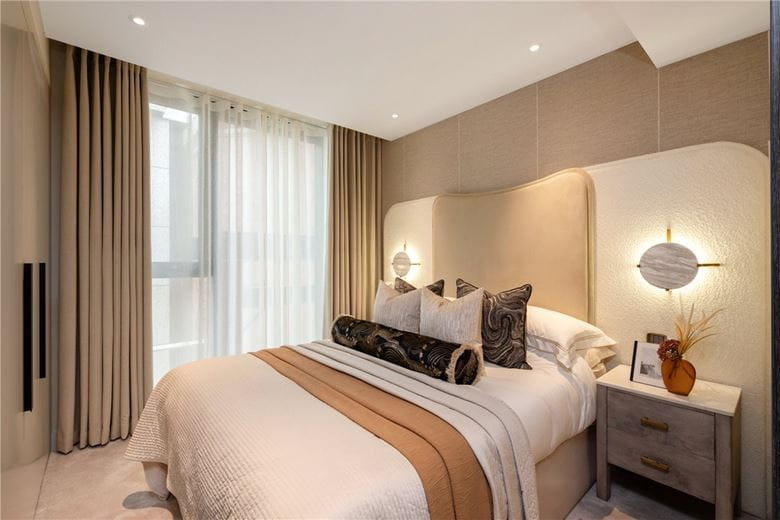 3 bedroom flat, Waterfront Drive, Chelsea Waterfront SW10 - Available