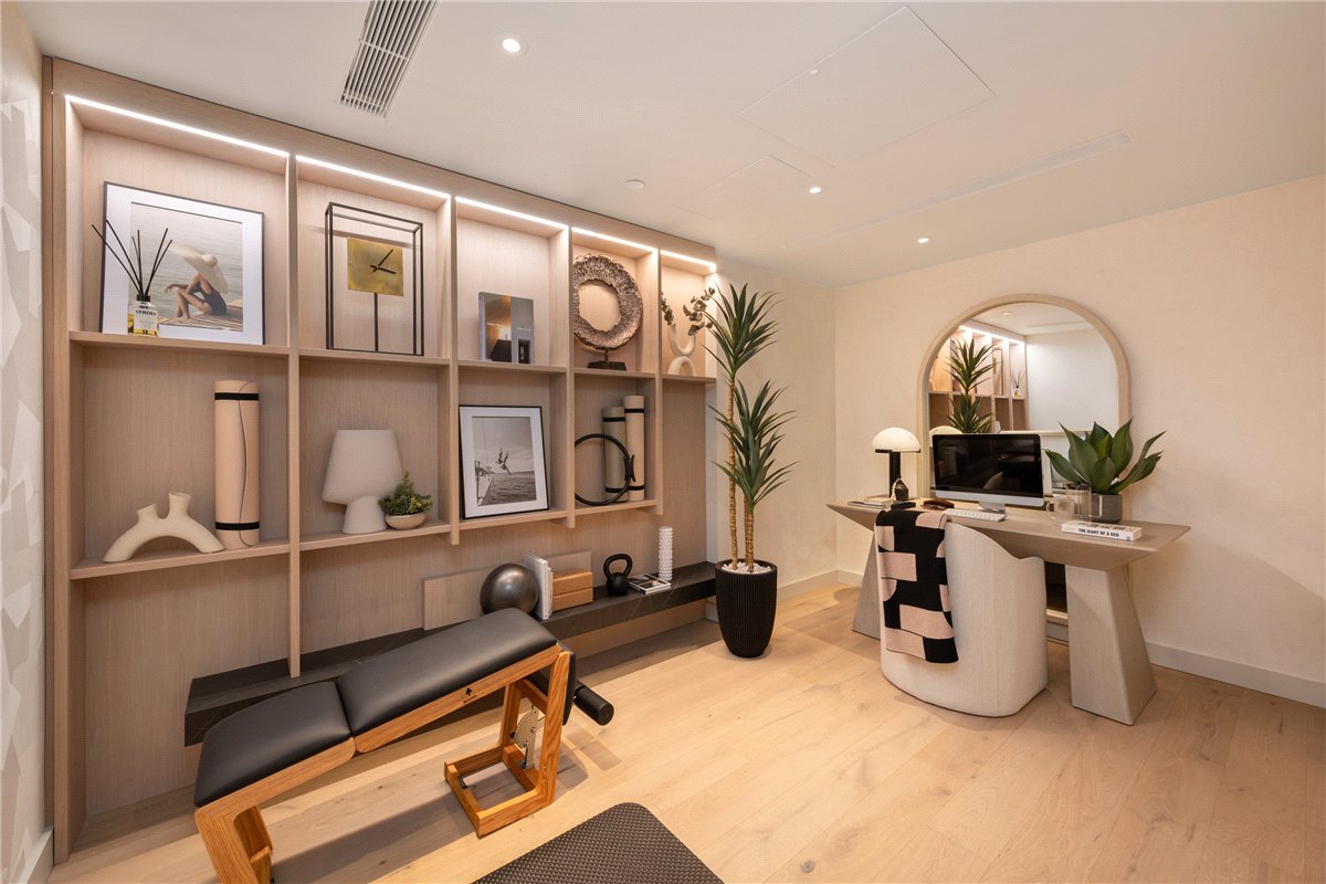 4 bedroom flat, Waterfront Drive, Chelsea Waterfront SW10 - Available