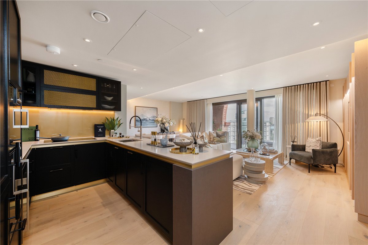 5 bedroom flat, Waterfront Drive, Chelsea Waterfront SW10 - Available