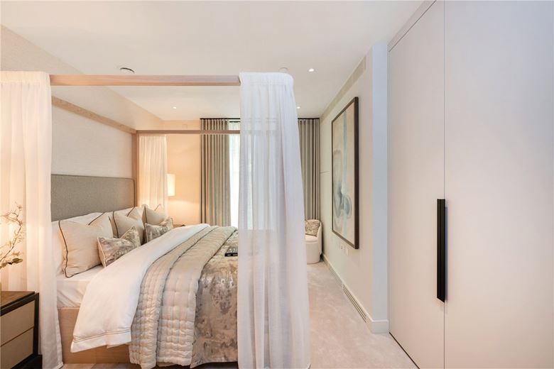 5 bedroom flat, Waterfront Drive, Chelsea Waterfront SW10 - Available