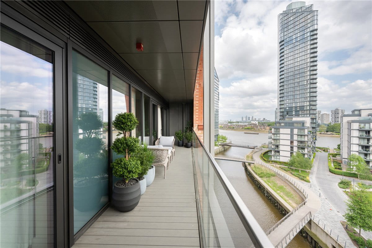 6 bedroom flat, Waterfront Drive, Chelsea Waterfront SW10 - Available