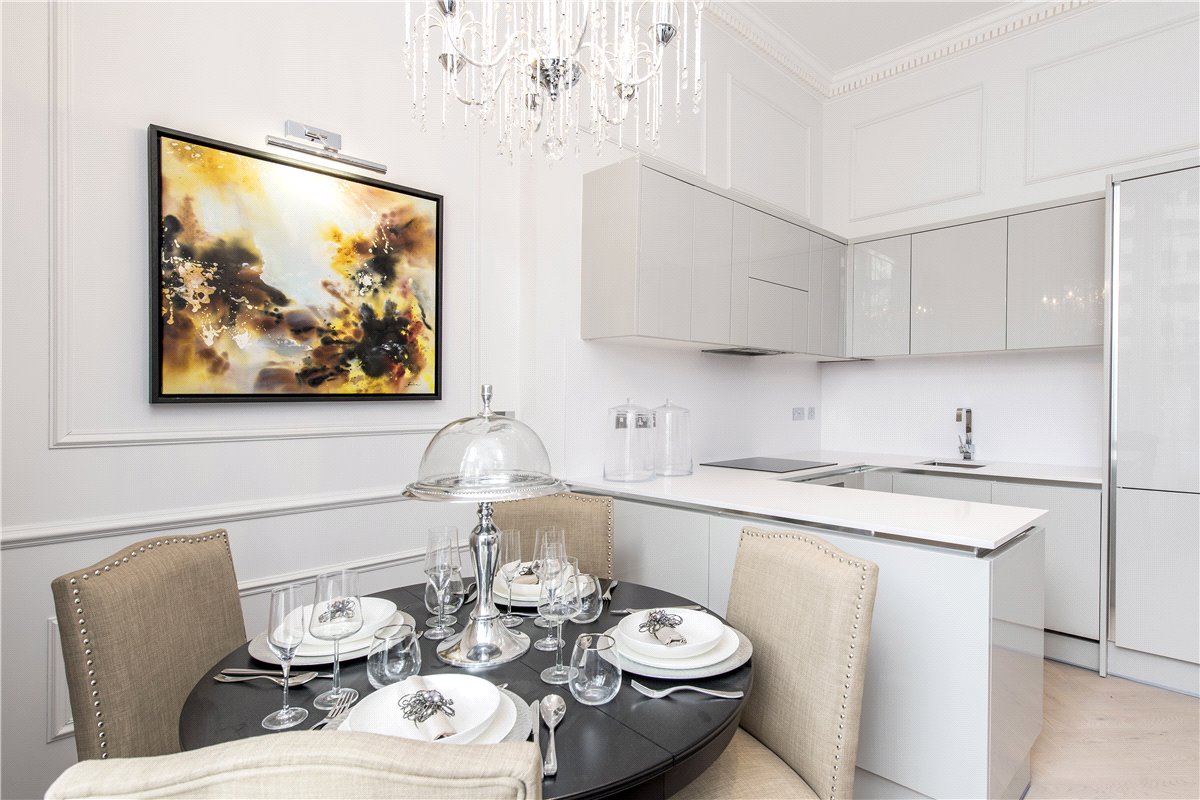 1 bedroom flat, Gloucester Gardens, Bayswater W2 - Sold