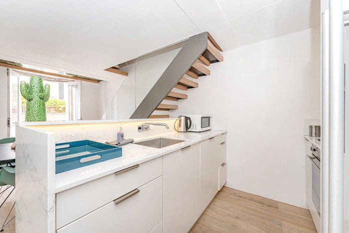 1 bedroom flat, Airlie Gardens, Kensington W8 - Available