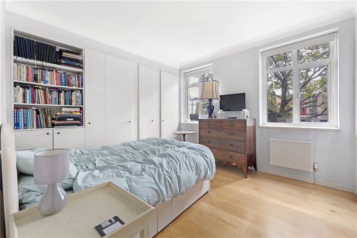 2 bedroom flat, Melton Court, South Kensington SW7 - Available
