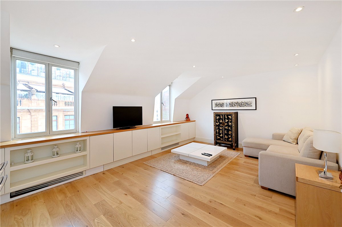 1 bedroom flat, Hans Road, Knightsbridge SW3 - Available