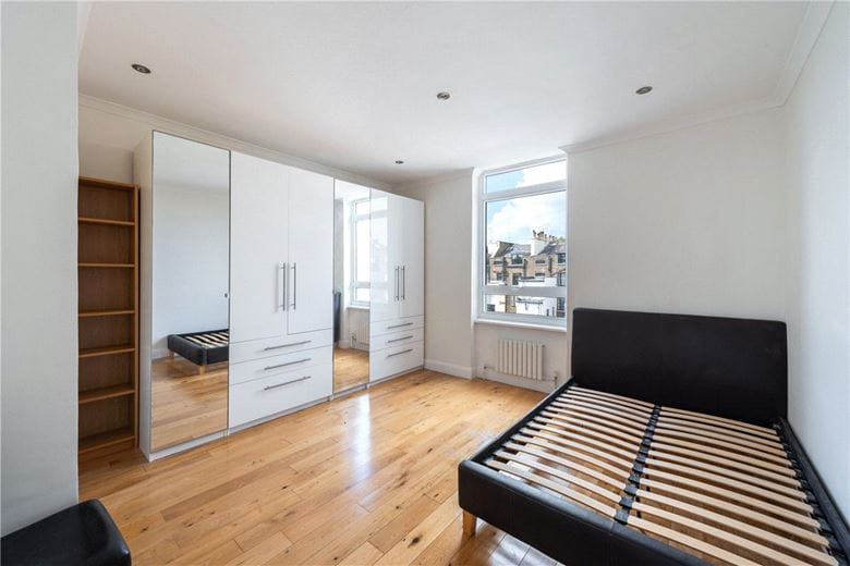 2 bedroom flat, Gloucester Terrace, Bayswater W2 - Sold STC