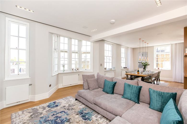 3 bedroom flat, The Little Boltons, Chelsea SW5 - Available