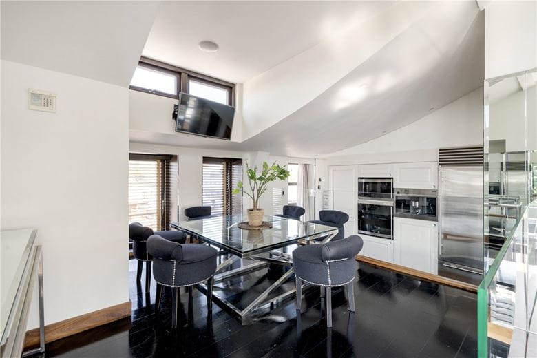 3 bedroom flat, Harrington Road, South Kensington SW7 - Available