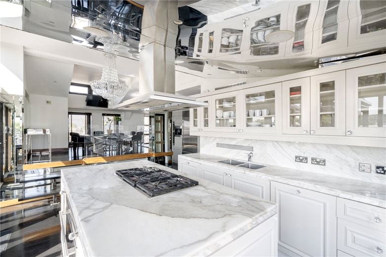 3 bedroom flat, Harrington Road, South Kensington SW7 - Available