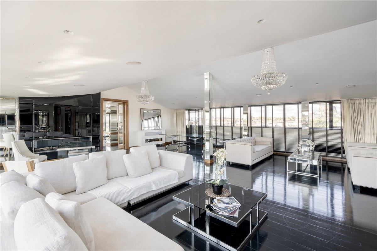 3 bedroom flat, Harrington Road, South Kensington SW7 - Available