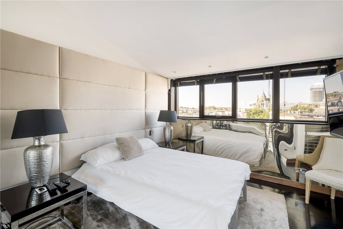 3 bedroom flat, Harrington Road, South Kensington SW7 - Available