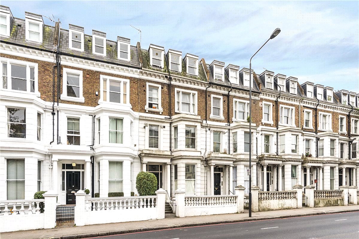 2 bedroom flat, Holland Road, Holland Park W14 - Available
