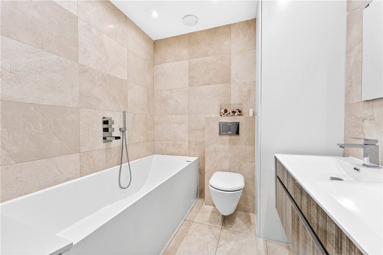 2 bedroom flat, Prince's Gate, South Kensington SW7 - Available