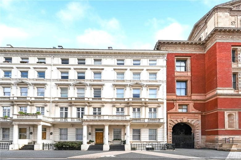 2 bedroom flat, Prince's Gate, South Kensington SW7 - Available