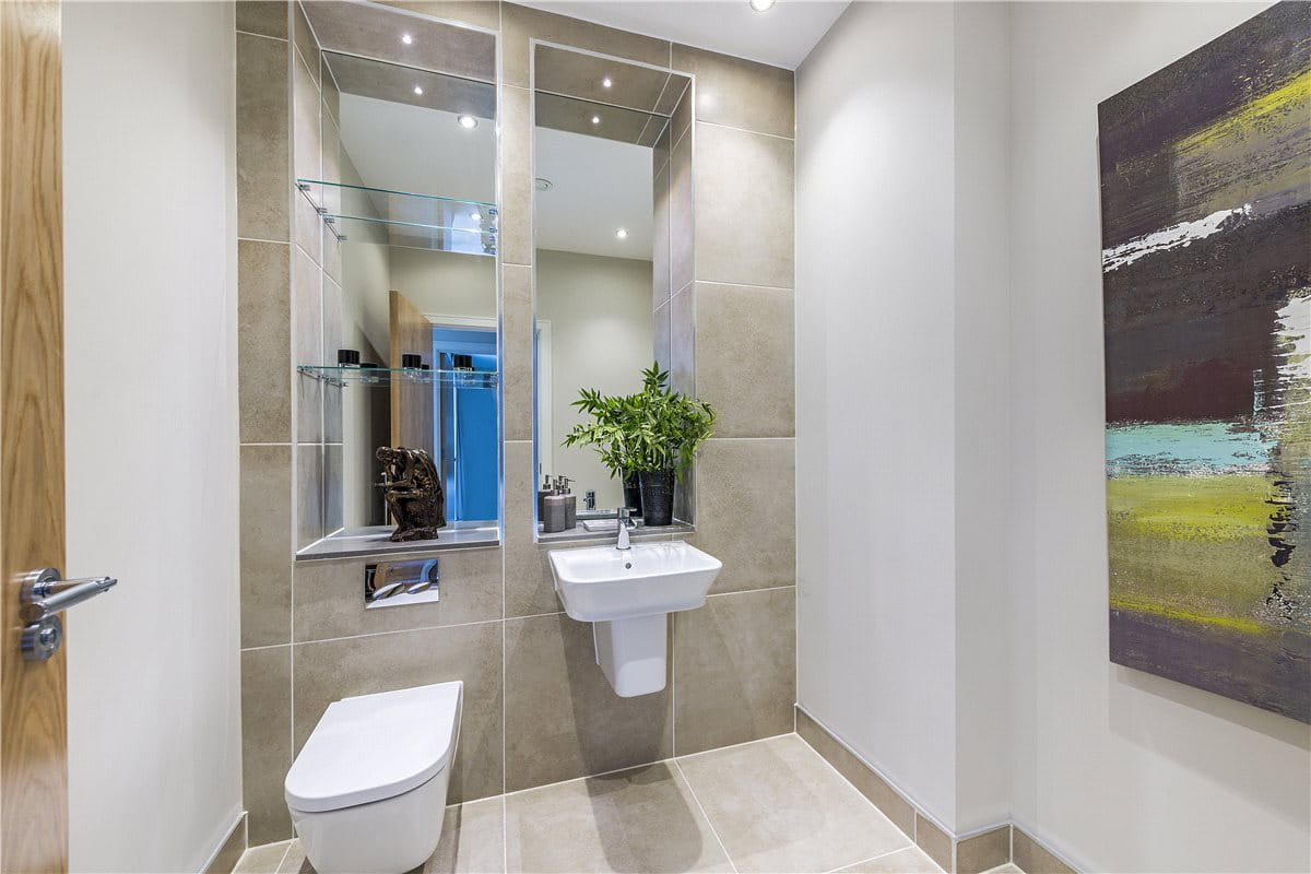 3 bedroom flat, Elgin Avenue, Maida Vale W9 - Sold