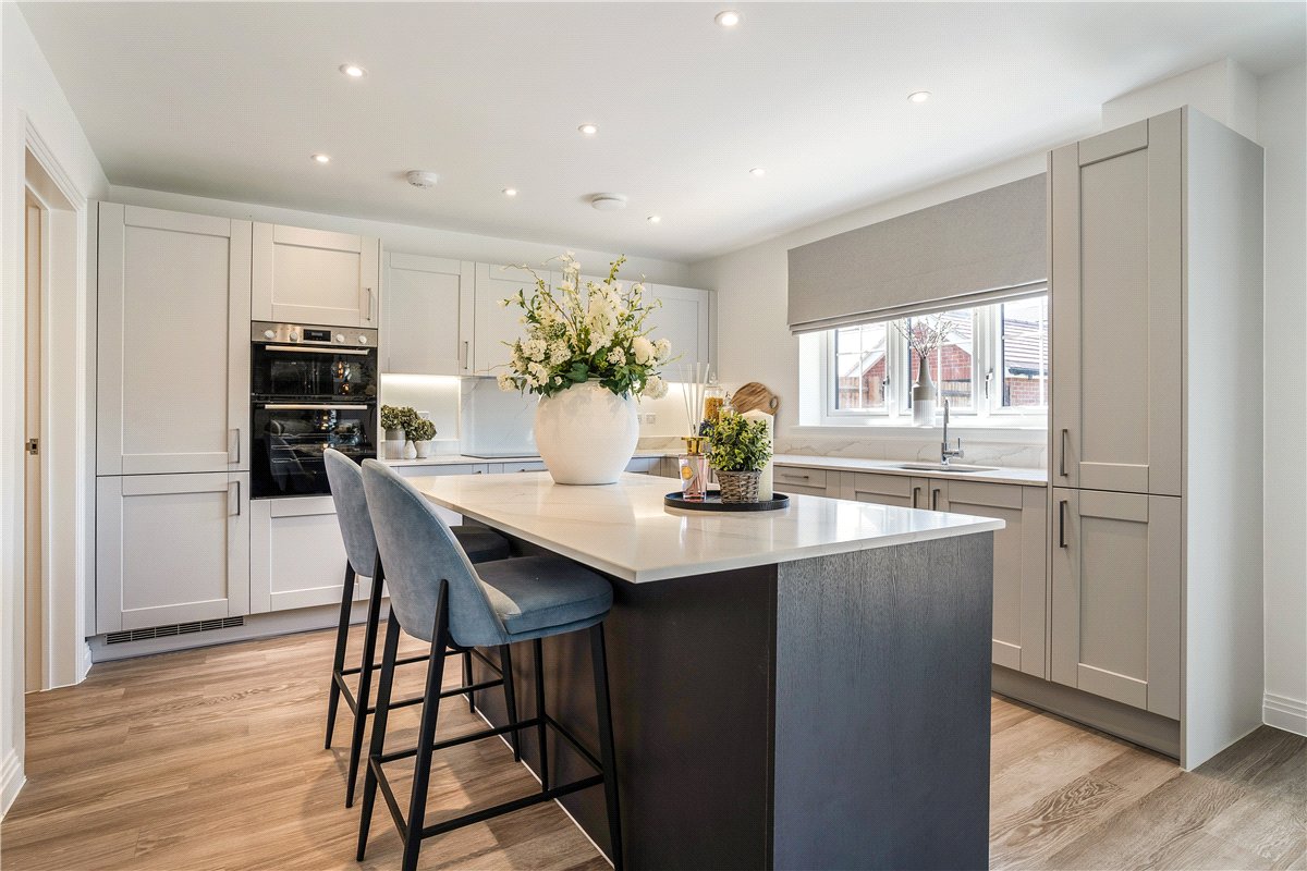 3 bedroom house, New Road, Haddenham CB6 - Available