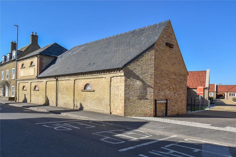 4 bedroom house, London Road, Chatteris PE16 - Available