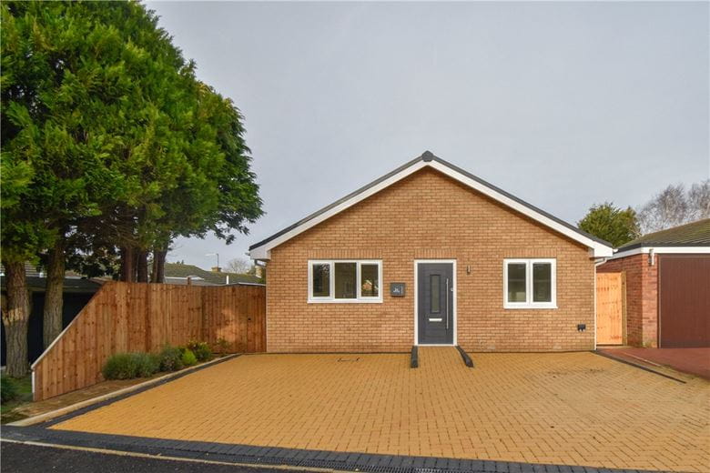 2 bedroom bungalow, Prentice Close, Longstanton CB24 - Available