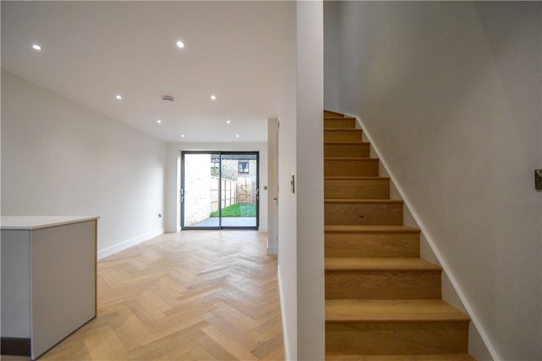 2 bedroom house, High Street, Chesterton CB4 - Available