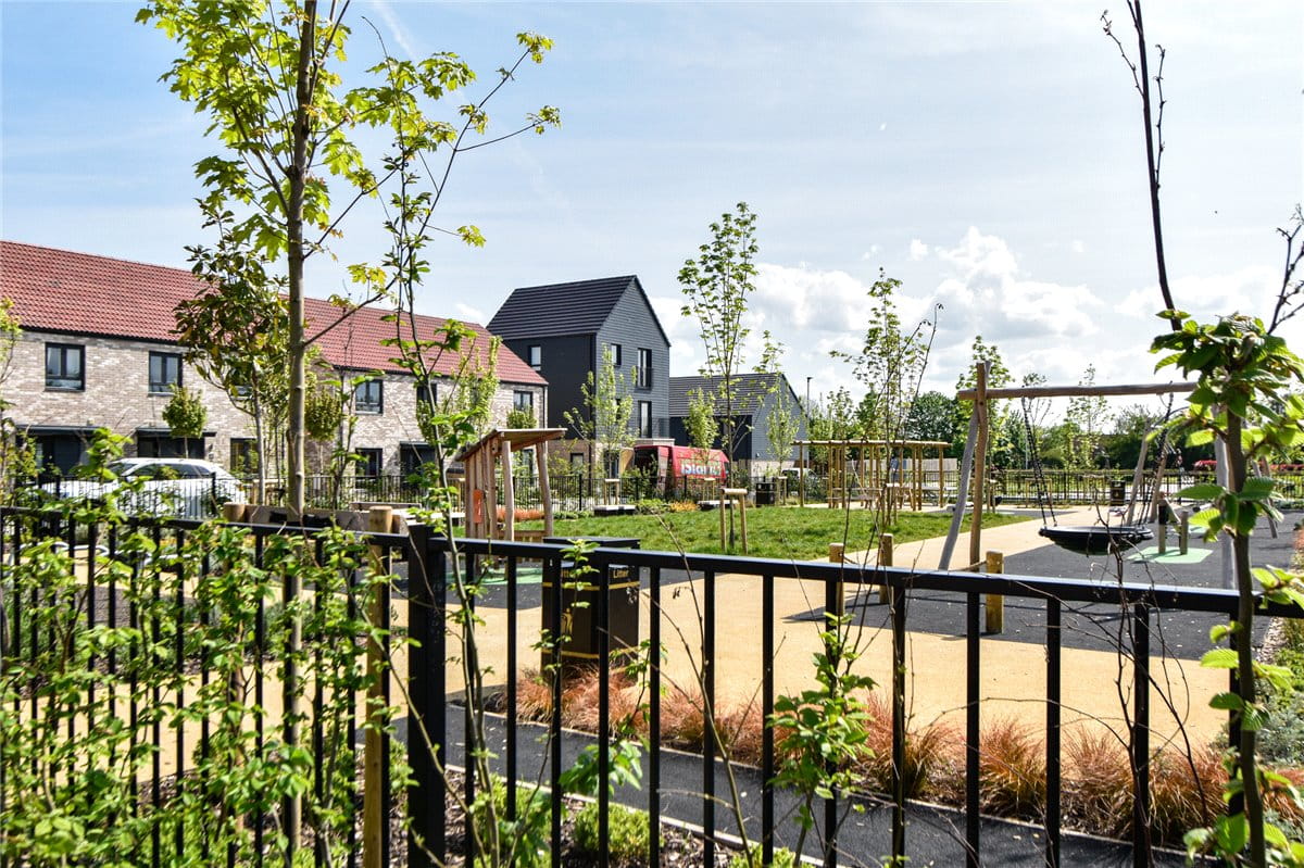 4 bedroom house, Grain Walk, Cherry Hinton CB1 - Available