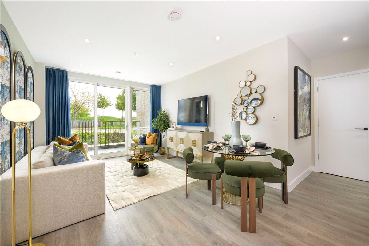 2 bedroom flat, Eddington Avenue, Cambridge CB3 - Available