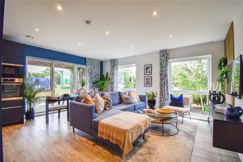 2 bedroom flat, Beta Avenue, Marleigh CB5 - Available
