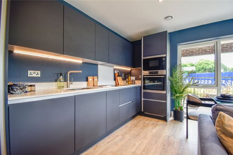 2 bedroom flat, Beta Avenue, Marleigh CB5 - Available