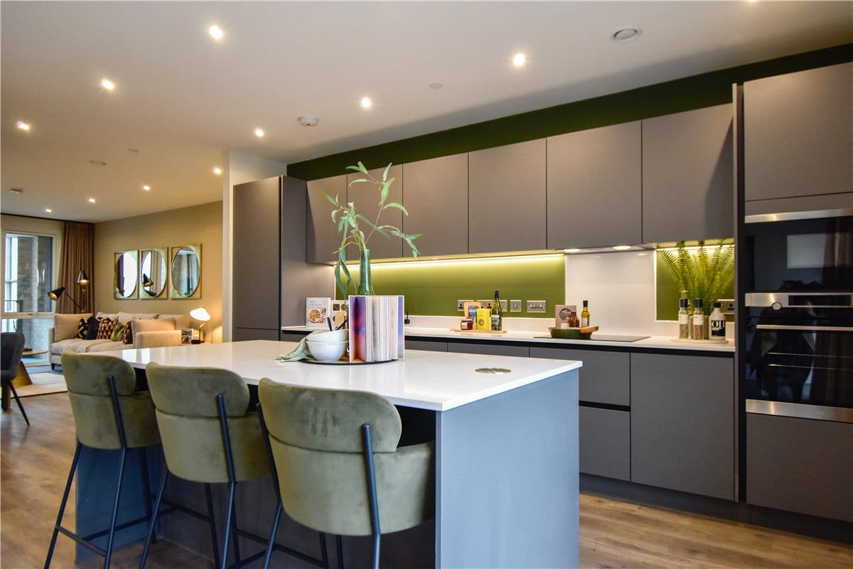 2 bedroom flat, Knights Park, Eddington CB3 - Available