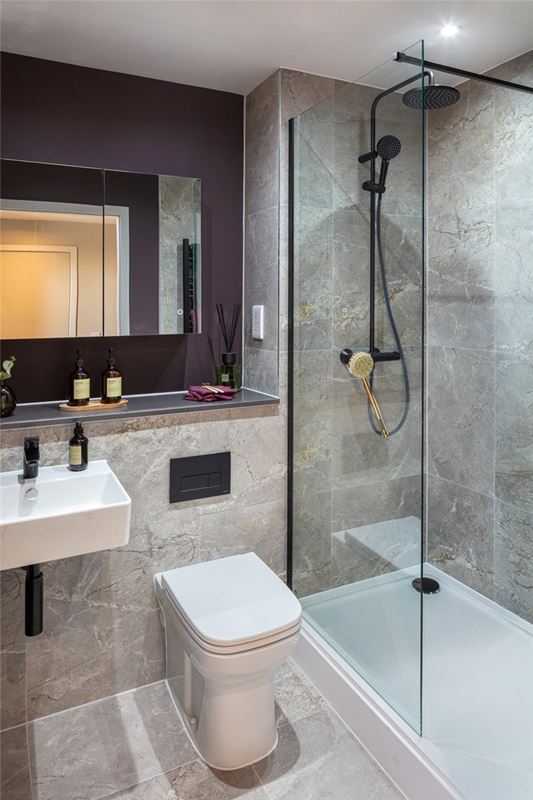 3 bedroom flat, Dutton Street, Manchester M3 - Available