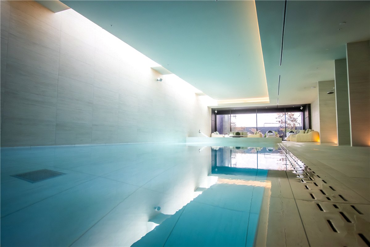 3 bedroom flat, Dutton Street, Manchester M3 - Available