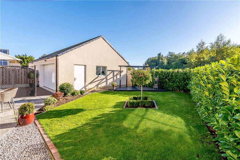 5 bedroom house, York Road, Flaxby HG5 - Available