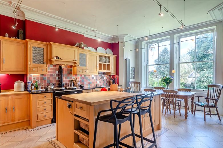 6 bedroom house, The Old Vicarage, 2 Station Road HG5 - Available
