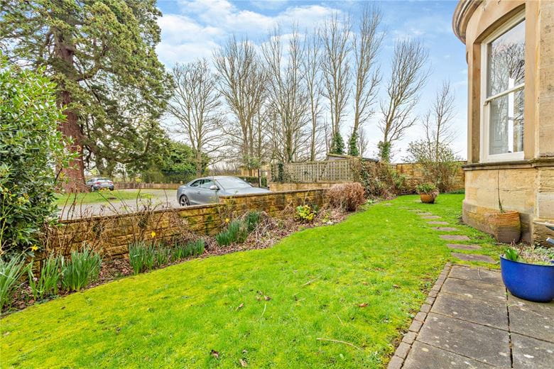 1 bedroom flat, 1 Ingmanthorpe Hall, Racecourse Approach LS22 - Sold