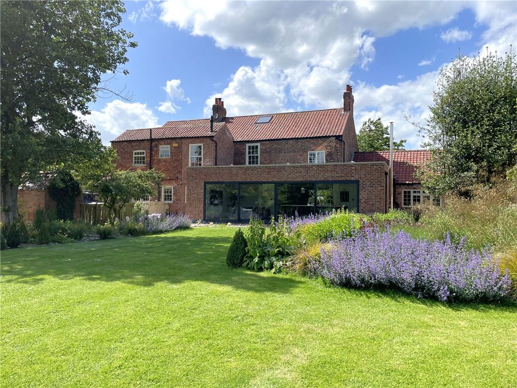 5 bedroom house, Flaxby, Near Knaresborough HG5 - Sold