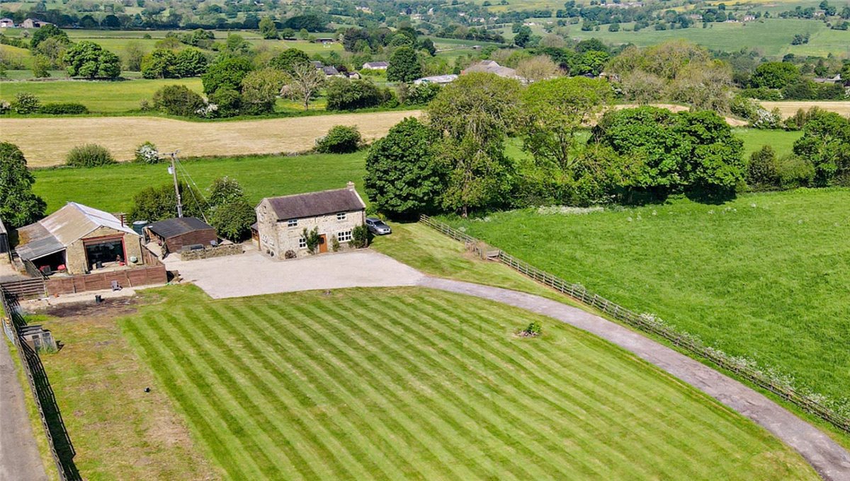 4 bedroom house, Skipton Road, Felliscliffe HG3 - Sold